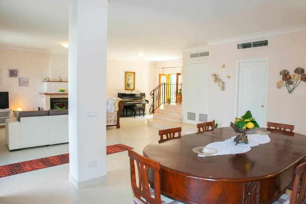 Villa Il Sogno Di Zia Ada 马萨鲁布朗斯 外观 照片